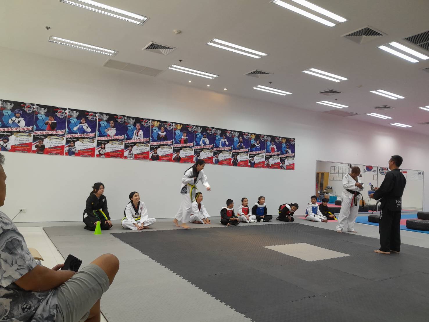 การซ้อมวันแรก ของชมรมเทควันโด พีสุโซ ทีท พัทยา